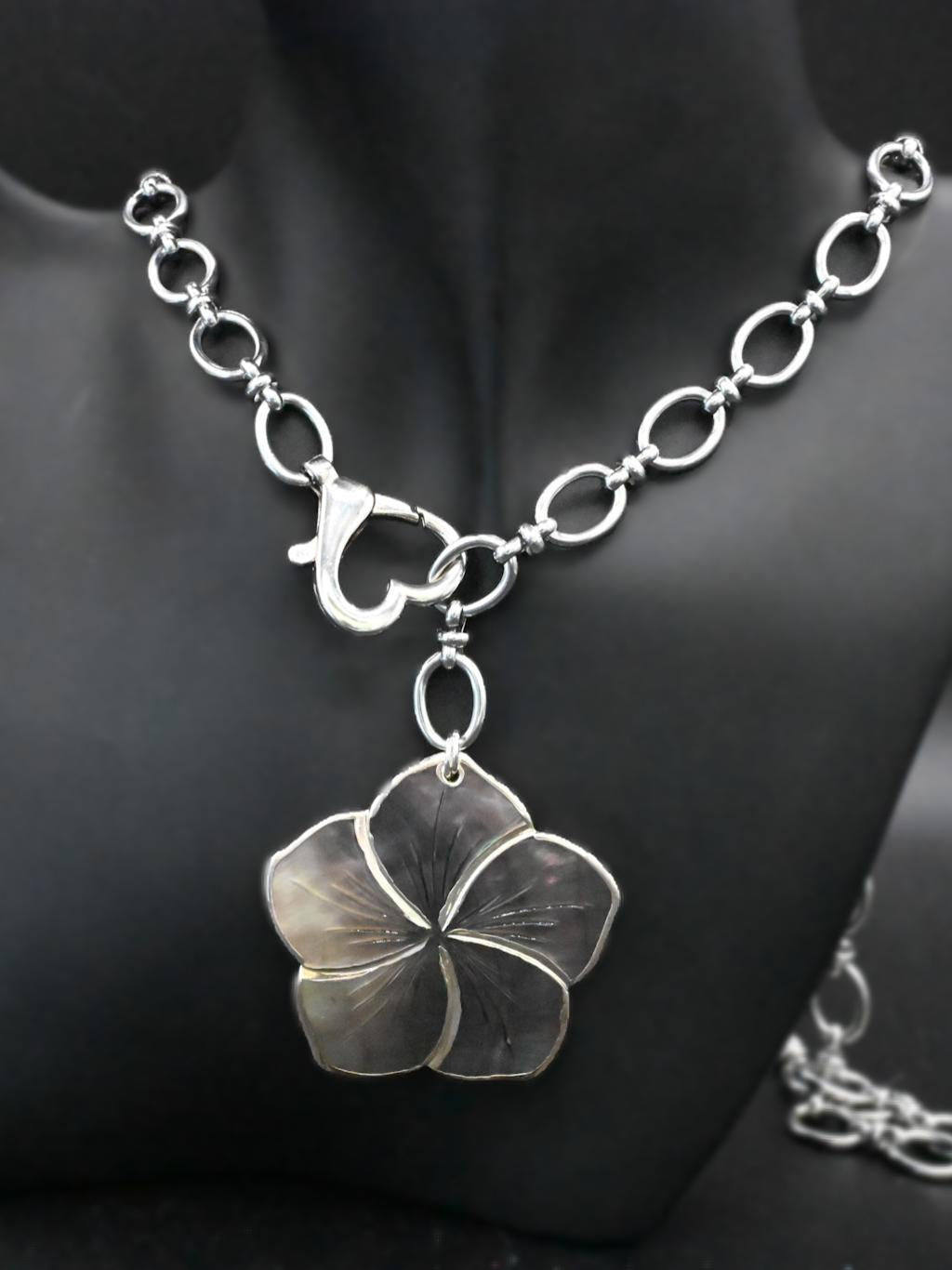 Flower Shell Necklace