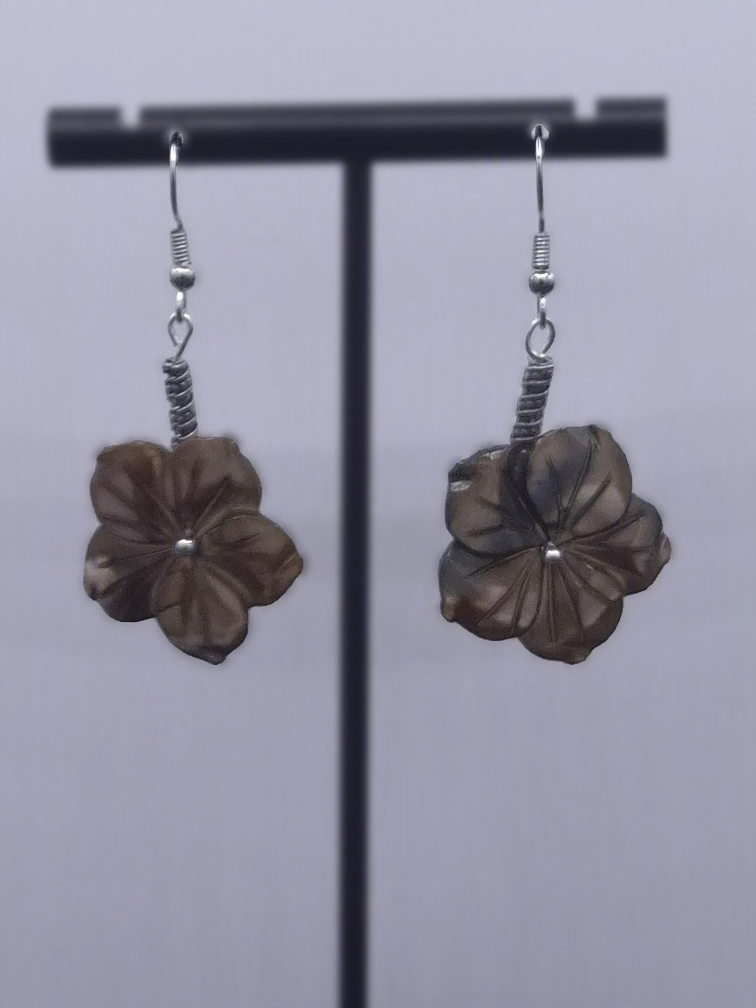 Dyed Mother of Pearl Flower Earrings Handmade for Elegant Summer Style