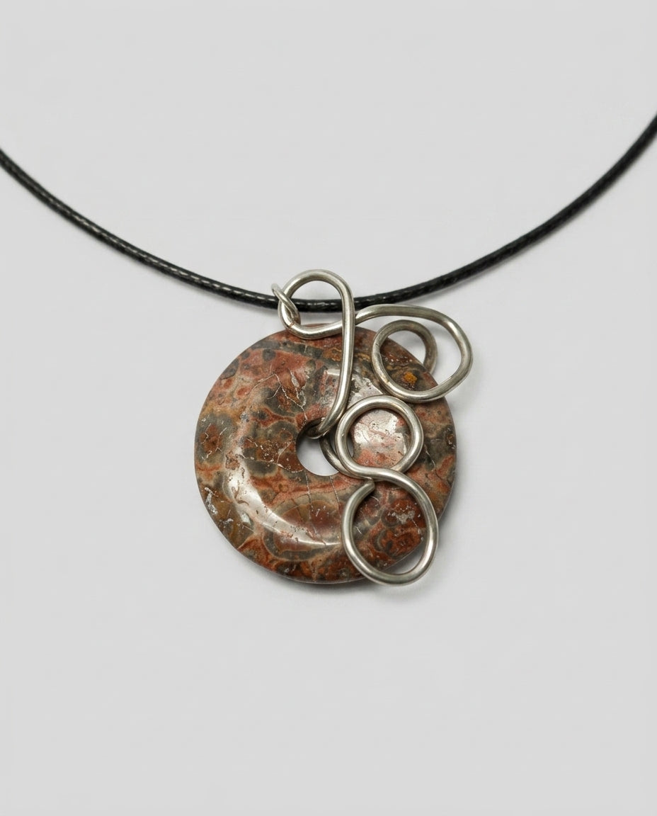 Pendant Necklace — Craftsmanship Close-up | Generated by Modelize