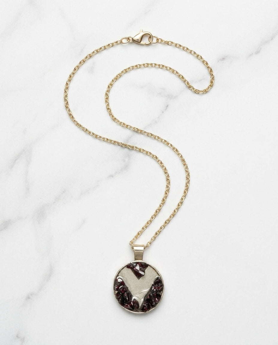 Pendant Necklace — Full Chain Flat Lay | Generated by Modelize